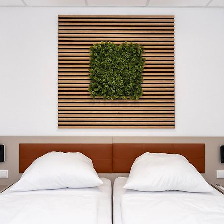 Comfort Housing Apartments ฟัลเคนซี ภายนอก รูปภาพ